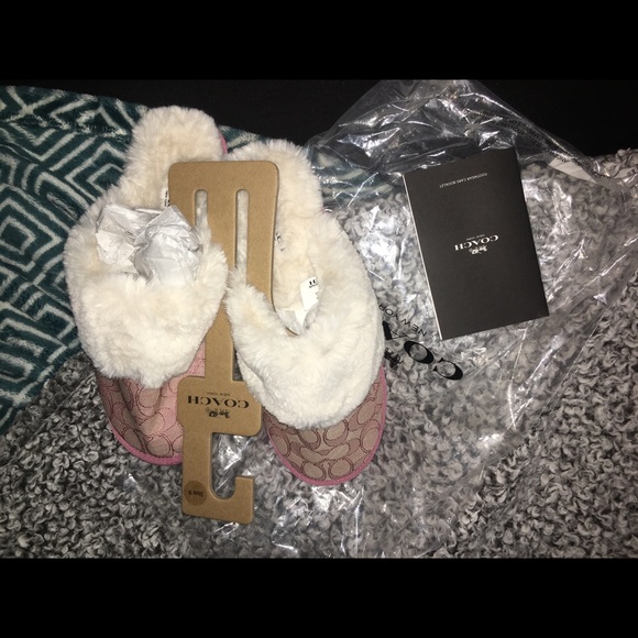 PINK COACH SLIPPERS NEW - Picture 6 of 7